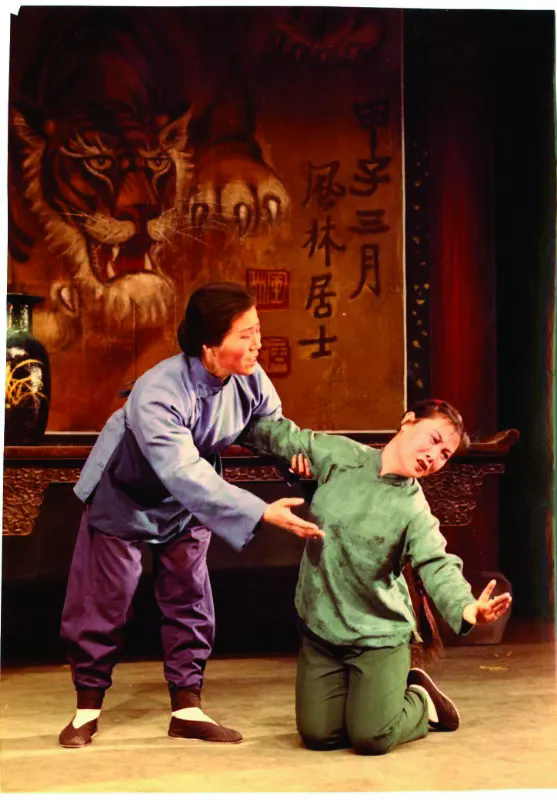 贾宗娜：在艺术长河中踏歌而行